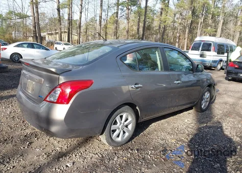 2013 Nissan Versa 1.6 Sl from USA, damaged, VIN 3N1CN7AP3DL890444